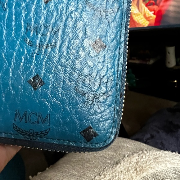Beautiful rare blue MCM Visetos wallet - Picture 10 of 13